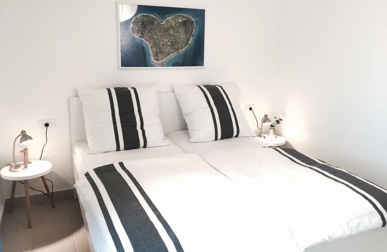 Apartmani Zivaljic Трогір Екстер'єр фото